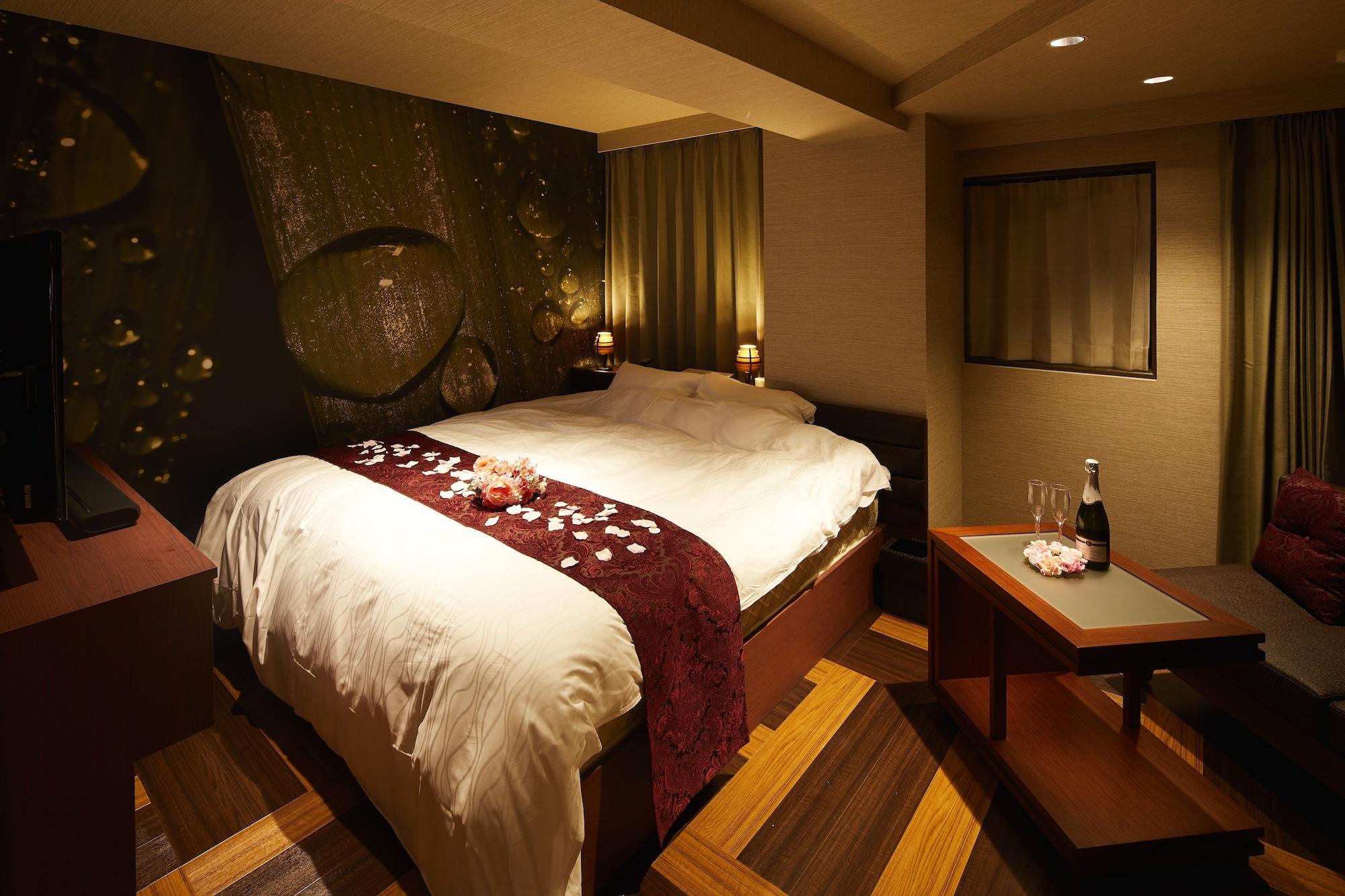 Hotel Venus Neo (Adults Only) Нагоя Екстериор снимка
