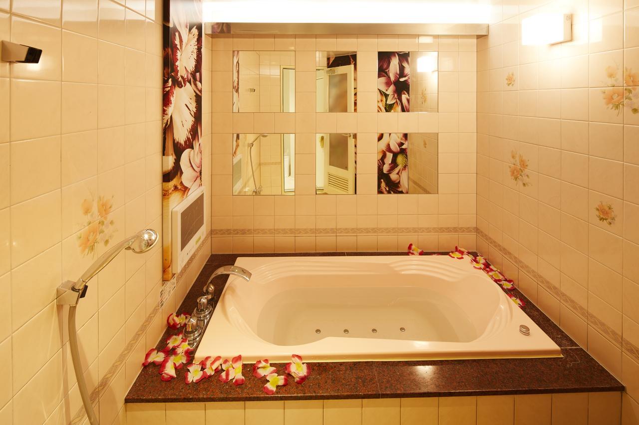 Hotel Venus Neo (Adults Only) Нагоя Екстериор снимка